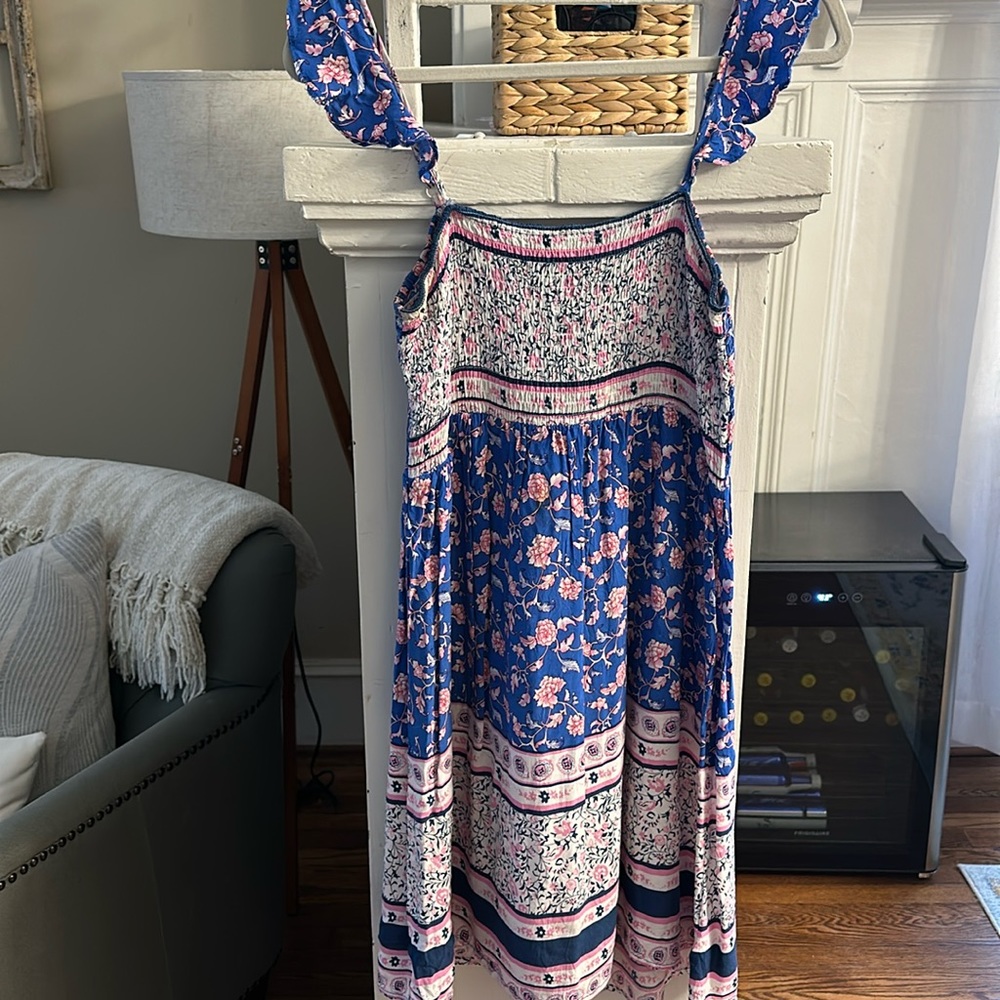 Women’s size small summer dress